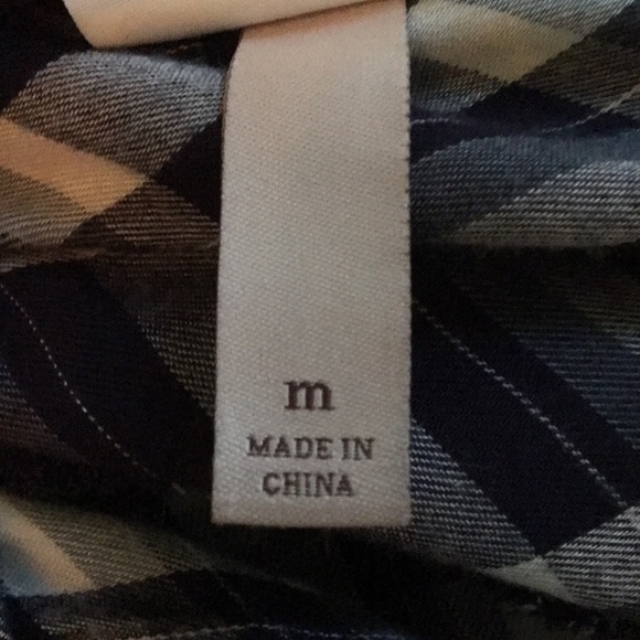 Navy blue and white flannel with design in back - Picture 4 of 4